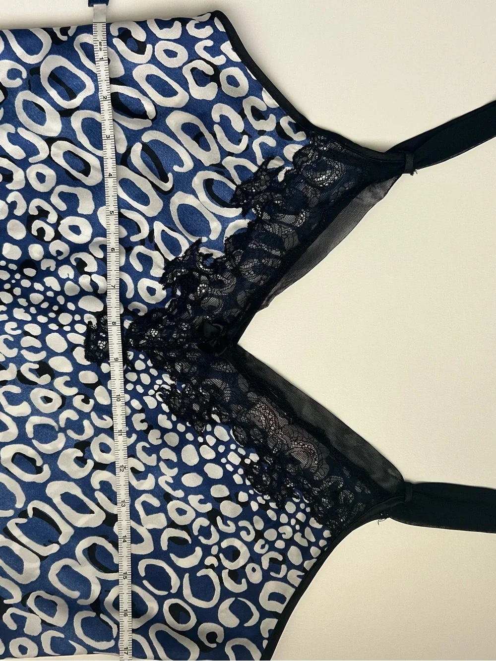 Oscar de la Laurenta blue & white leopard print slip dress with lace trim